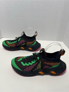 JOHN FLUEVOG DDFT VELOCITY PRISM
BREATHABLE KNIT SNEAKERS women’s size 8